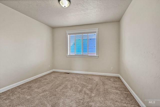 11522 W Tioga Ct, Boise, ID 83709