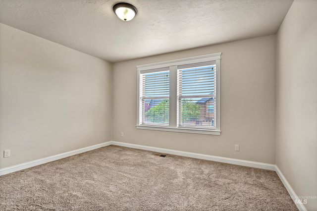 11522 W Tioga Ct, Boise, ID 83709