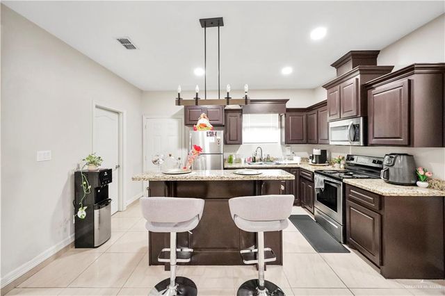 300 S Ridge Lane, San Juan, TX 78589