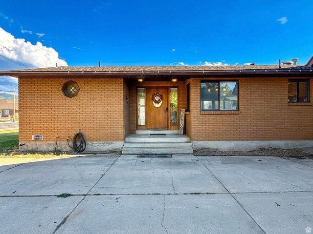 1360 S 1100 W, Woods Cross, UT 84087