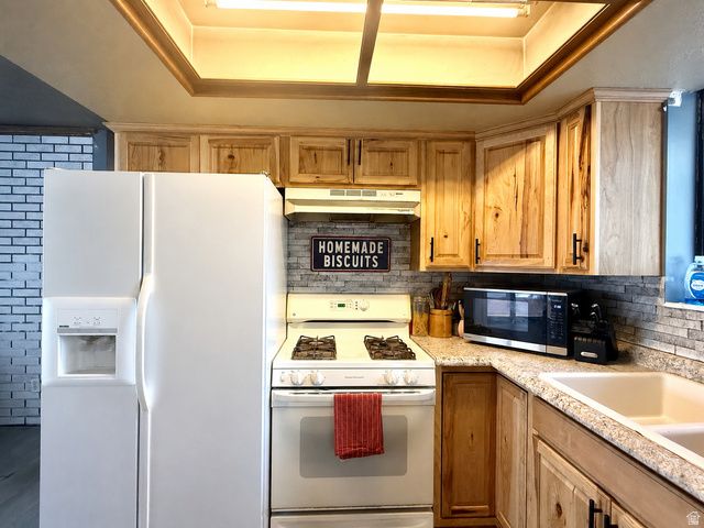 1360 S 1100 W, Woods Cross, UT 84087