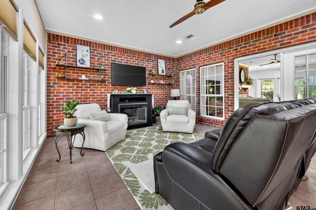 5611 FM 2494, Athens, TX 75751