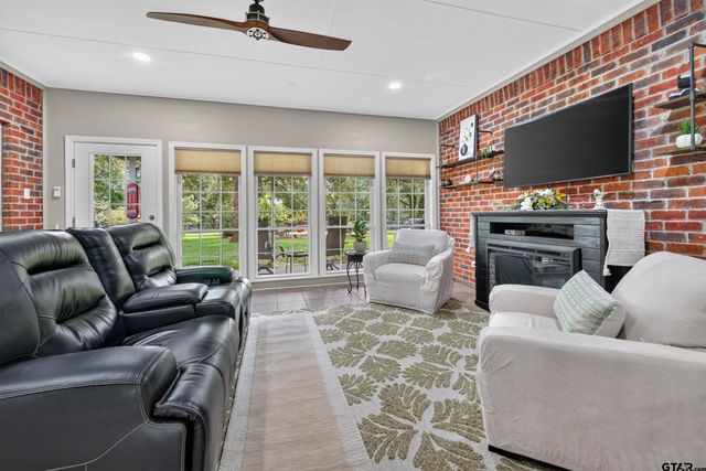 5611 FM 2494, Athens, TX 75751