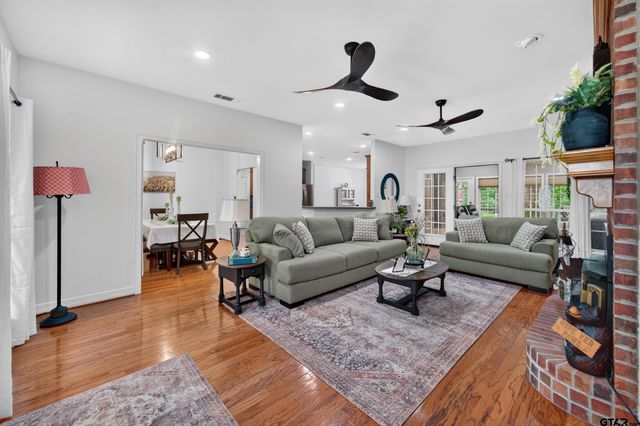 5611 FM 2494, Athens, TX 75751