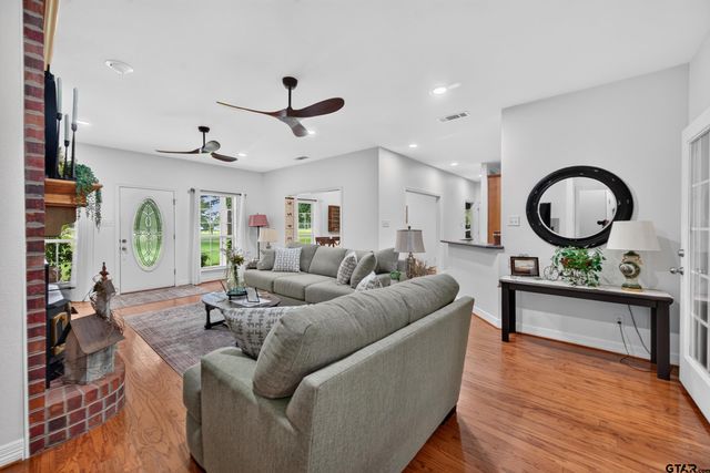5611 FM 2494, Athens, TX 75751