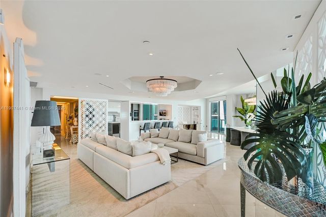 900 Biscayne Blvd 6107, Miami, FL 33132