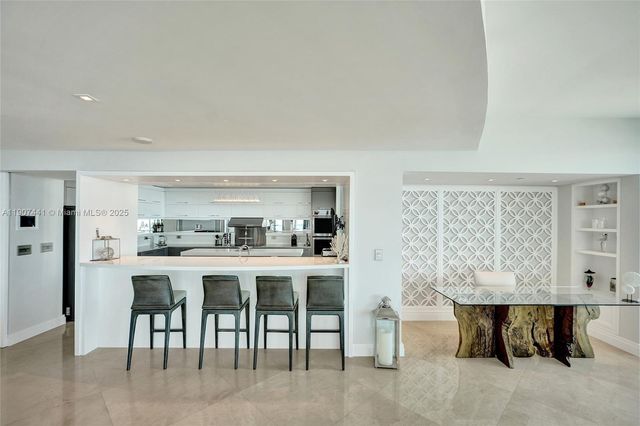 900 Biscayne Blvd 6107, Miami, FL 33132