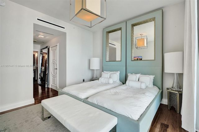 900 Biscayne Blvd 6107, Miami, FL 33132