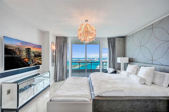 900 Biscayne Blvd 6107, Miami, FL 33132