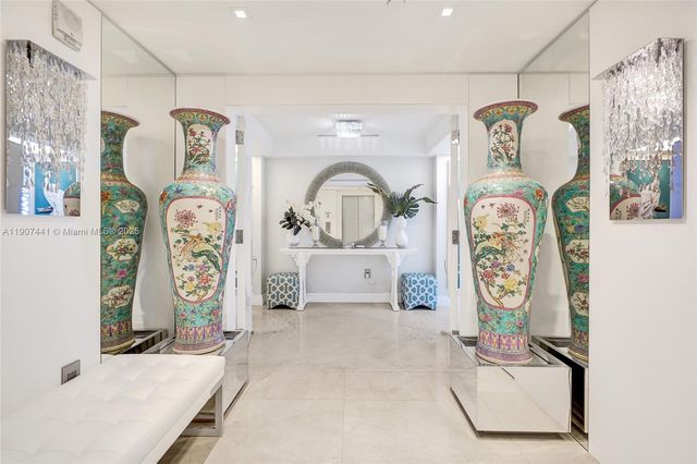 900 Biscayne Blvd 6107, Miami, FL 33132