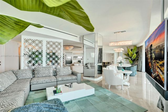 900 Biscayne Blvd 6107, Miami, FL 33132