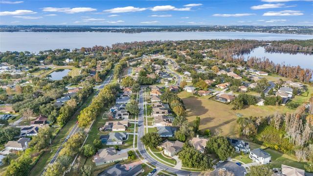 11206 CROOKED RIVER CT COURT, Clermont, FL 34711