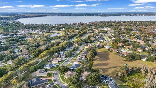 11206 CROOKED RIVER CT COURT, Clermont, FL 34711