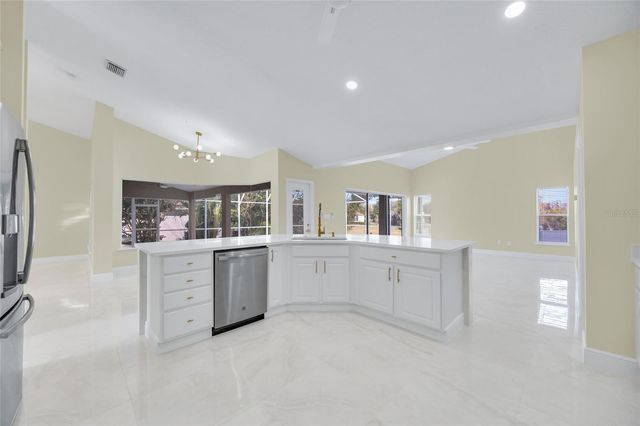 11206 CROOKED RIVER CT COURT, Clermont, FL 34711