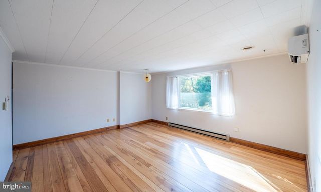 929 N MANOR RD, Honey Brook, PA 19344