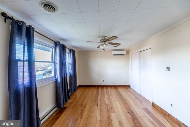 929 N MANOR RD, Honey Brook, PA 19344