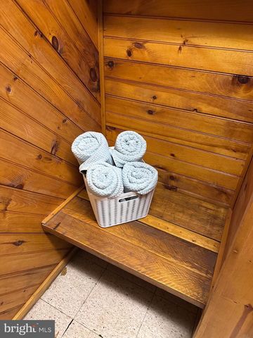 929 N MANOR RD, Honey Brook, PA 19344