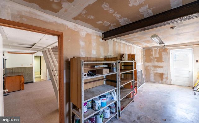 929 N MANOR RD, Honey Brook, PA 19344