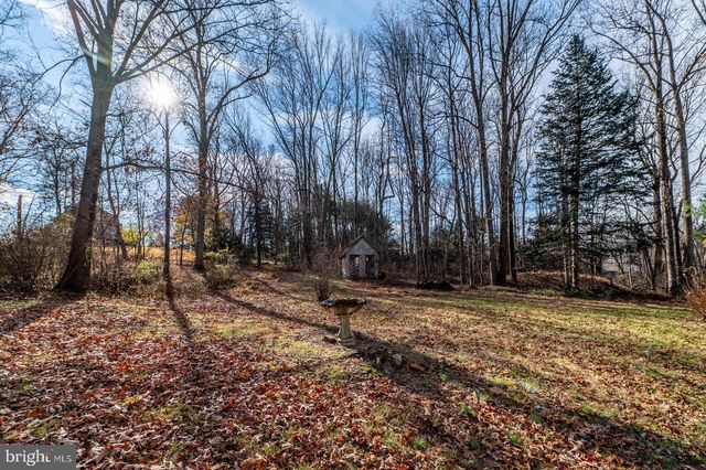 929 N MANOR RD, Honey Brook, PA 19344