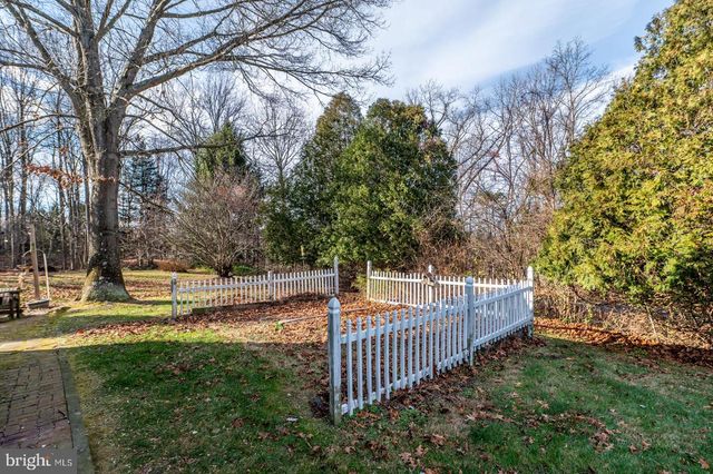 929 N MANOR RD, Honey Brook, PA 19344