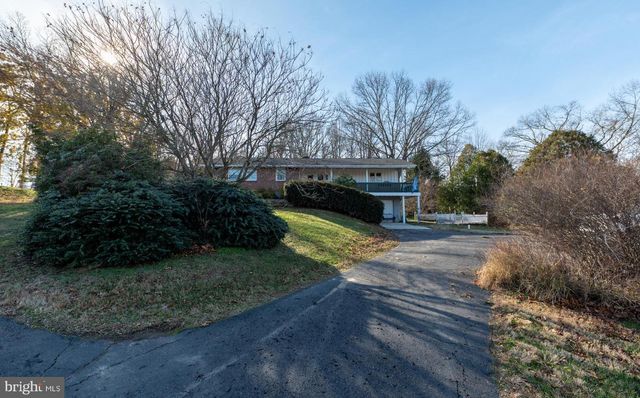 929 N MANOR RD, Honey Brook, PA 19344