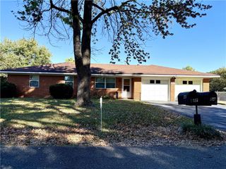 48 E Cedar Street, Farmington, AR 72730