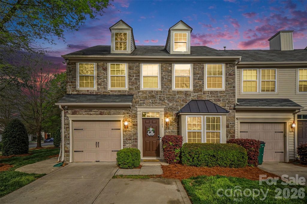5705 Mossdale Lane, Charlotte, NC 28278