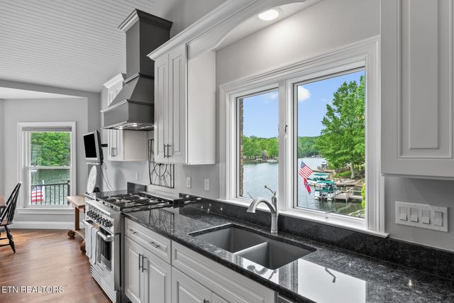150 Motthaven Drive, Crossville, TN 38558