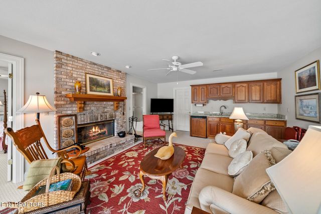 150 Motthaven Drive, Crossville, TN 38558