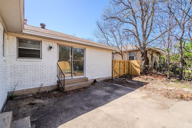 2348 Wildoak Drive, Dallas, TX 75228