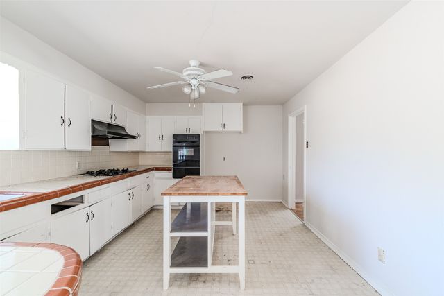 2348 Wildoak Drive, Dallas, TX 75228