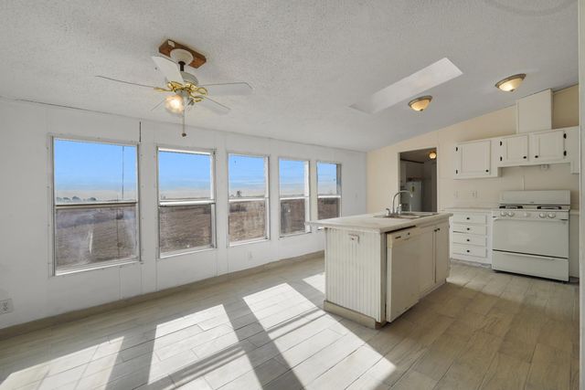 87 Caballo Avenue, Moriarty, NM 87035