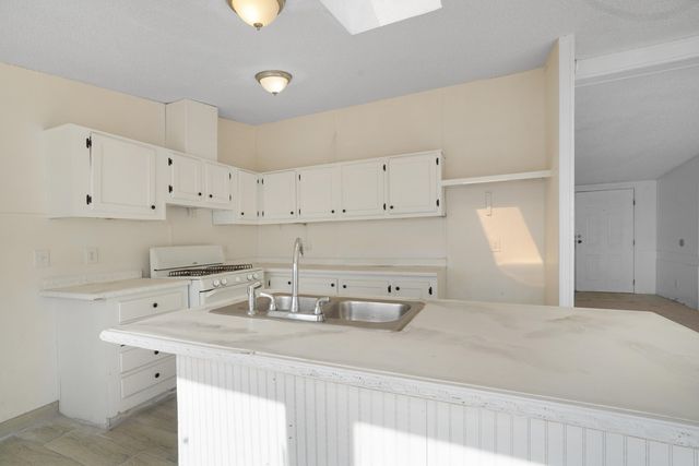 87 Caballo Avenue, Moriarty, NM 87035