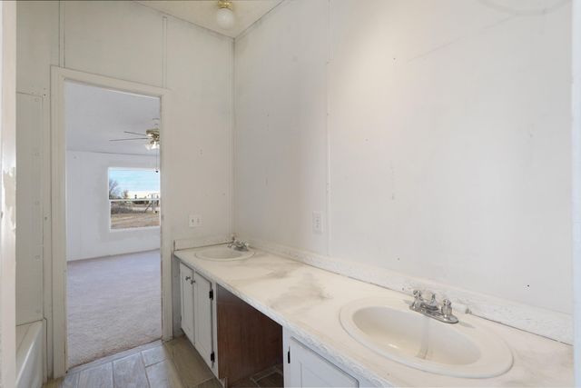 87 Caballo Avenue, Moriarty, NM 87035