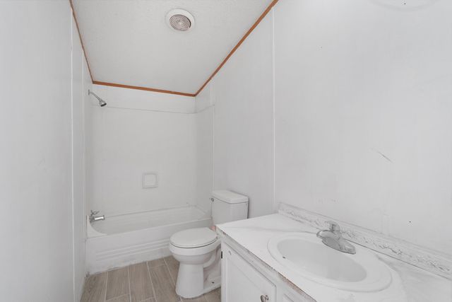 87 Caballo Avenue, Moriarty, NM 87035