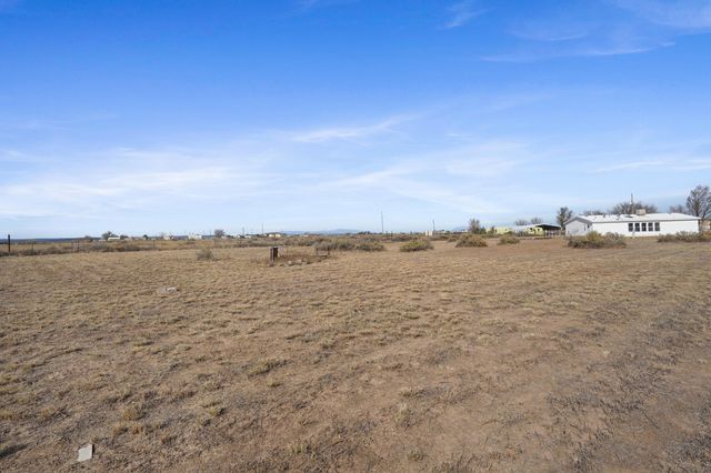 87 Caballo Avenue, Moriarty, NM 87035