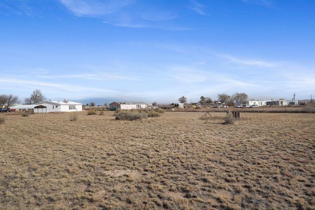 87 Caballo Avenue, Moriarty, NM 87035