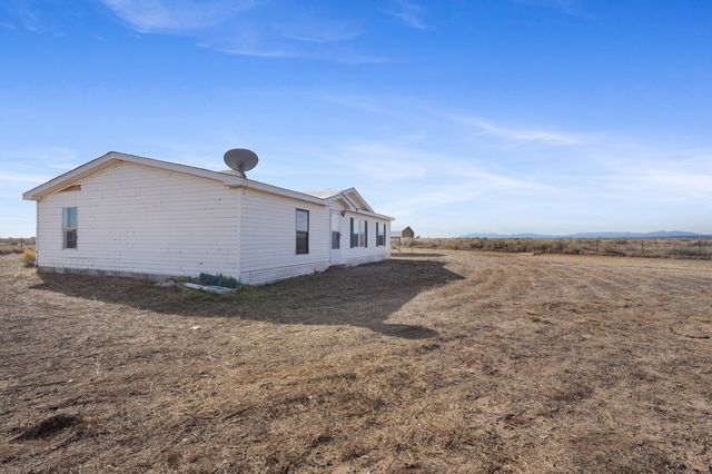 87 Caballo Avenue, Moriarty, NM 87035