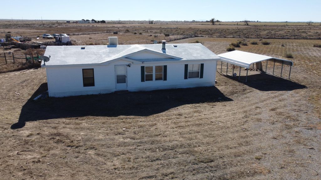 87 Caballo Avenue, Moriarty, NM 87035