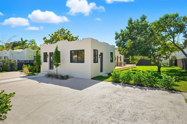 2544 SW 19th Street, Miami, FL 33145