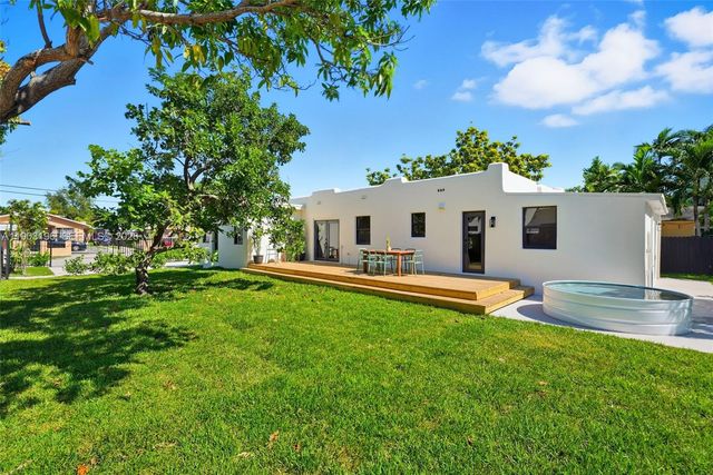 2544 SW 19th Street, Miami, FL 33145