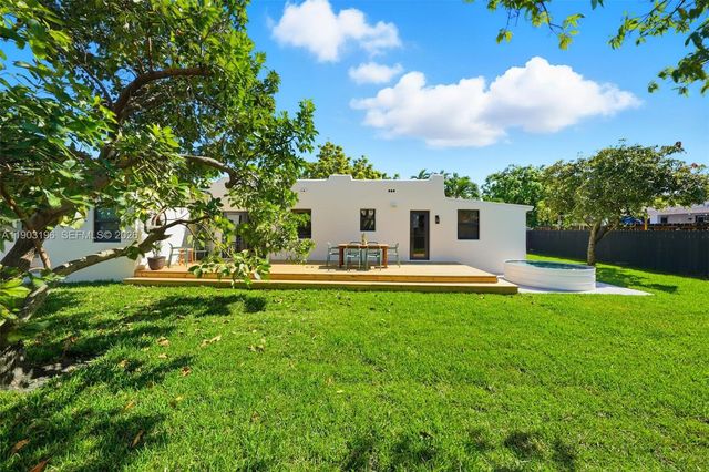 2544 SW 19th Street, Miami, FL 33145