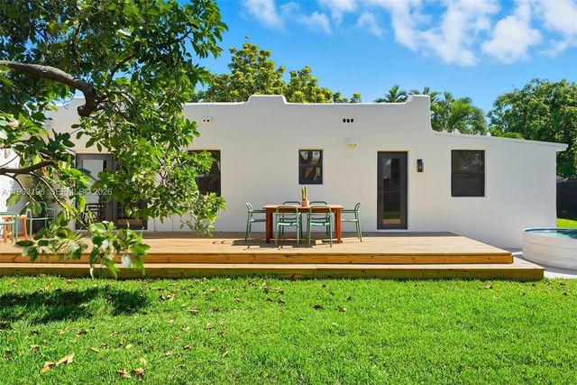 2544 SW 19th Street, Miami, FL 33145