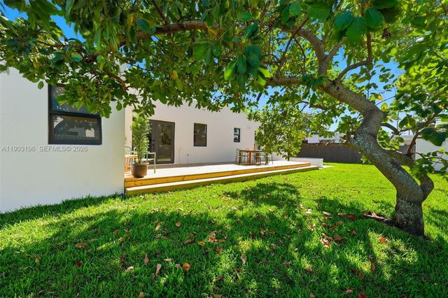2544 SW 19th Street, Miami, FL 33145