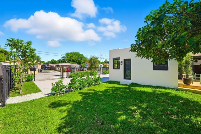 2544 SW 19th Street, Miami, FL 33145