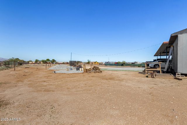 20514 W NARRAMORE Road, Buckeye, AZ 85326