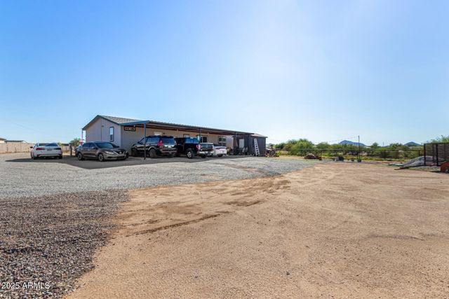 20514 W NARRAMORE Road, Buckeye, AZ 85326