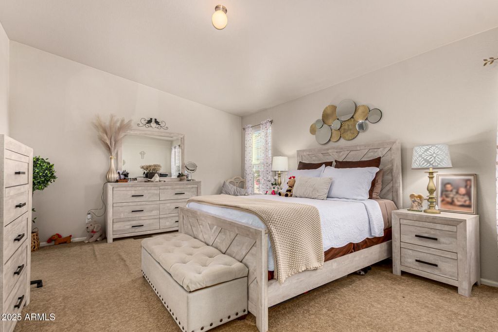 Image 14 of property listing at 20514 W NARRAMORE Road, Buckeye, AZ 85326
