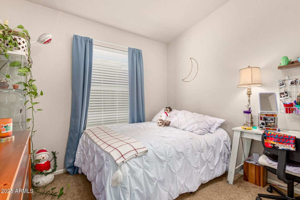 Image 24 of property listing at 20514 W NARRAMORE Road, Buckeye, AZ 85326