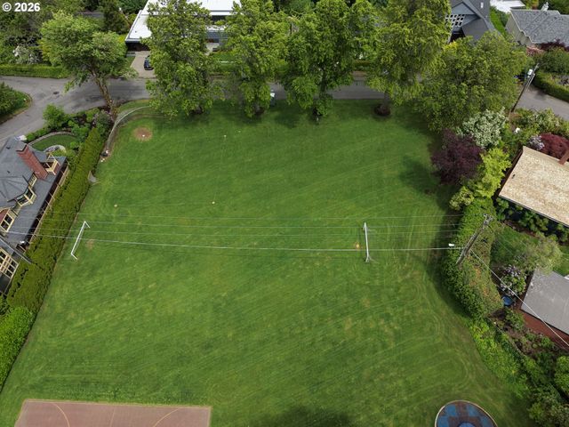 0 Sw McDonnell, Portland, OR 97239